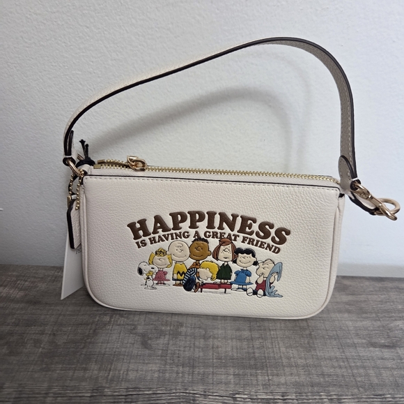 New COACH X Peanuts Notila 19 With Both Fob's N Socks - Picture 4 of 14
